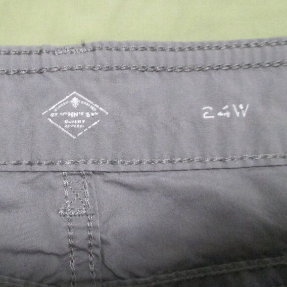 St. John's Bay gray capris cargo look with pockets & tie hems size 24W - Picture 2 of 10